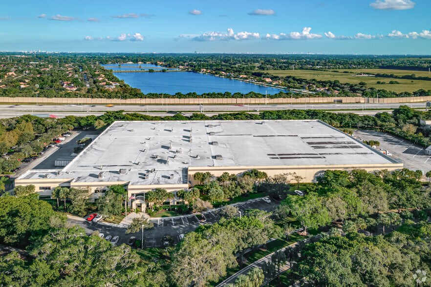 More Photos Of 1600 N Park Dr, Weston Warehouse For Lease