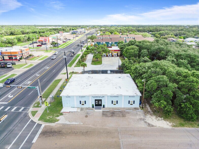 More Photos Of 1700 Highway 35 N, Rockport Storefront Retail Office For Sale