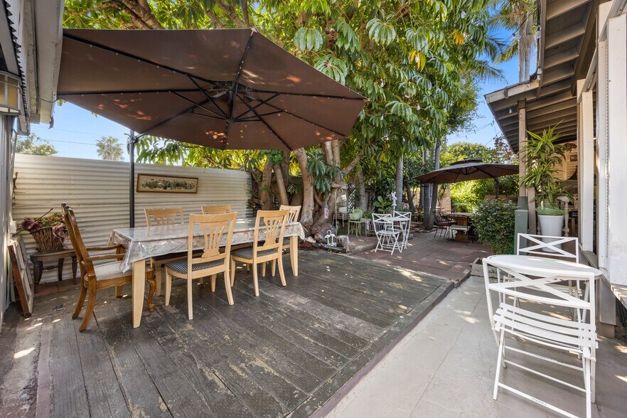 More Photos Of 419 W Commonwealth Ave, Fullerton Restaurant For Sale