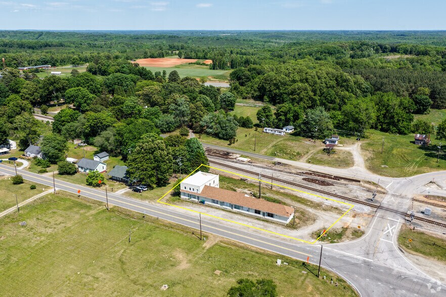 More Photos Of 9597 US Highway 29 Business, Ruffin Storefront Retail Residential For Sale