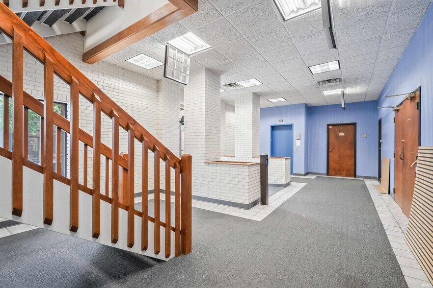 More Photos Of 210 W Walnut St, Kokomo Office For Sale