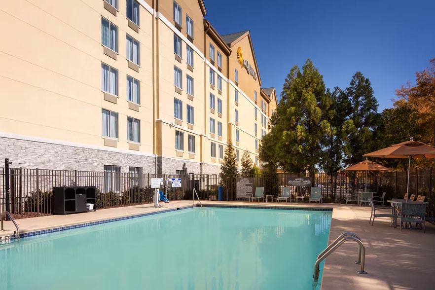 More Photos Of 1200 Virginia Ave, Atlanta Hotel For Sale
