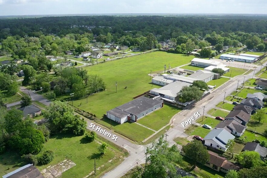 More Photos Of 1900 Pope St, Beaumont Flex For Lease