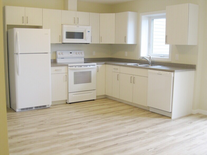 More Photos Of 106 Jespersen Ave, Spruce Grove Apartments For Sale