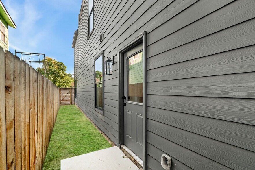 More Photos Of 125 Dashiell St, San Antonio Multifamily For Sale