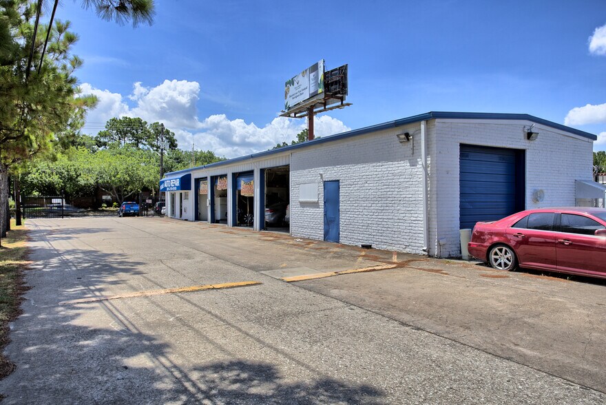 More Photos Of 15502 Highway 3, Webster Light Manufacturing For Lease