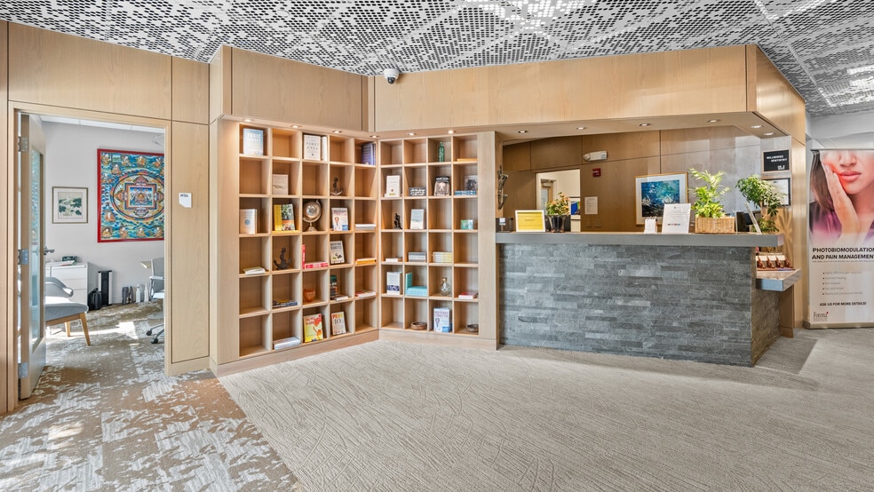 More Photos Of 111 Chestnut St, Providence Office For Lease