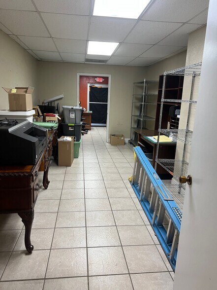 More Photos Of 575 7th St, Beaumont Office For Sale
