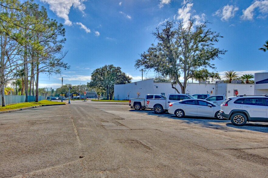 More Photos Of 8535 Baymeadows Rd, Jacksonville Unknown For Lease