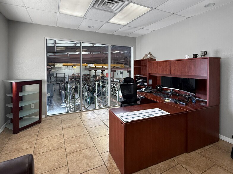 More Photos Of 7710 W Highway 80, Midland Office For Sale
