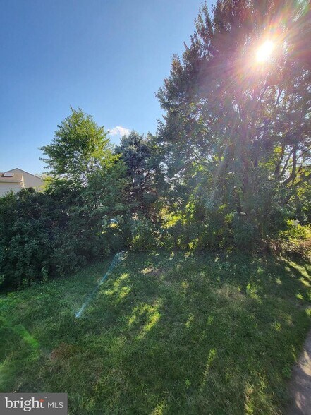 More Photos Of 402 Morgantown Rd, Reading Storefront Retail Residential For Sale