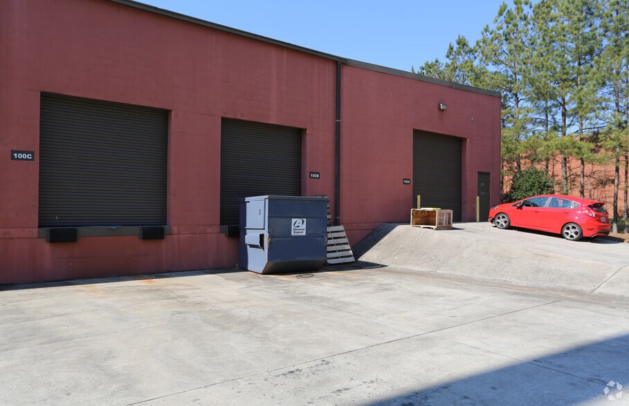 More Photos Of 225 Curie Dr, Alpharetta Light Distribution For Lease