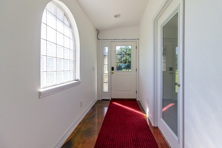 More Photos Of 20221 SW 5th Pl, Dunnellon Specialty For Sale