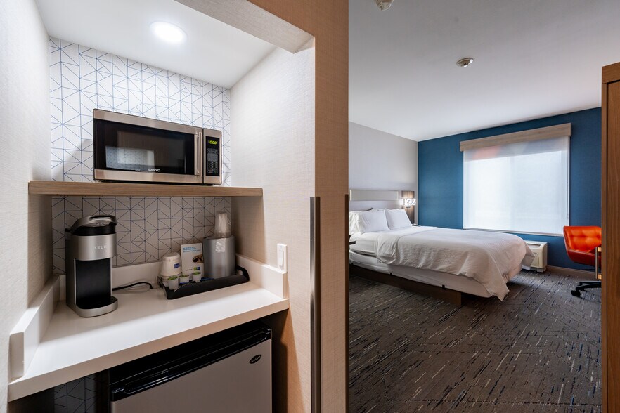 More Photos Of 612 Wainright Ct, Lebec Hotel For Sale