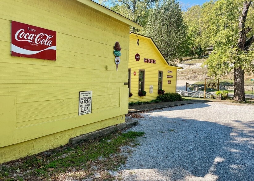 More Photos Of 273 N Main St, Eureka Springs Restaurant For Sale