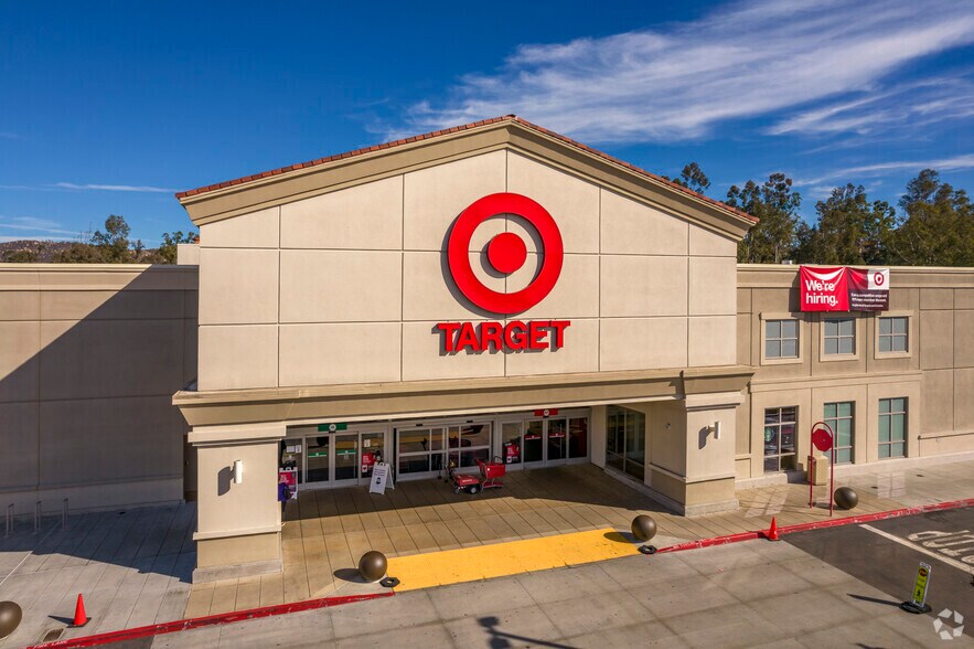 More Photos Of 14823 Pomerado Rd, Poway General Retail For Lease