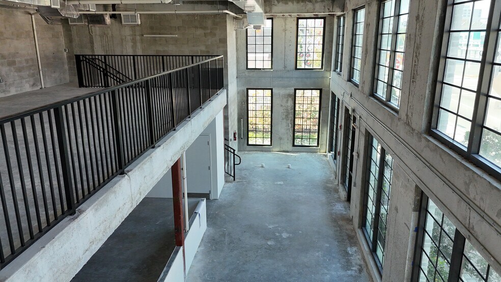 More Photos Of 1017 Lake Ave, Lake Worth Storefront Retail Office For Lease