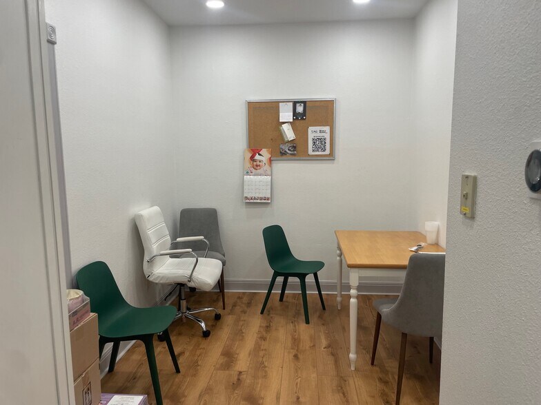 More Photos Of 1912 W 35th St, Austin Medical For Lease