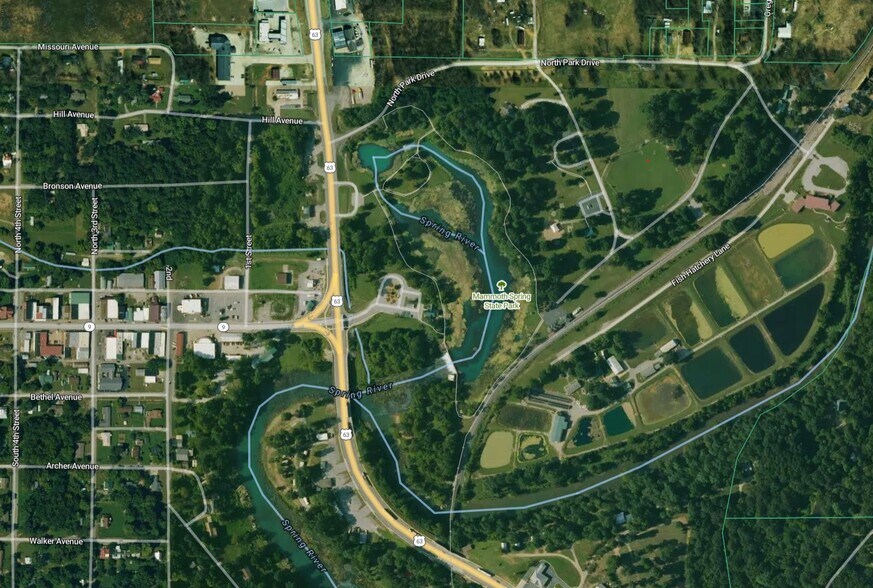 More Photos Of 15 Main St, Mammoth Spring Office For Sale