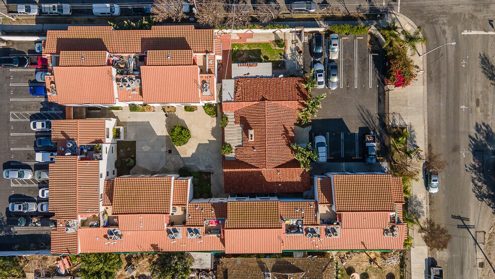 More Photos Of 9261 Wakefield Ave, Panorama City Apartments For Sale