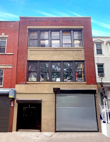 More Photos Of 211 E 123rd St, New York Warehouse For Lease