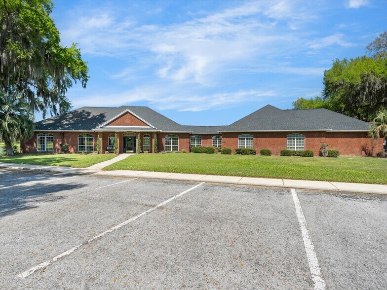 More Photos Of 15400 S US Highway 301, Summerfield Office For Sale