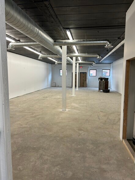 More Photos Of 123 E 43rd St, Chicago Restaurant For Lease