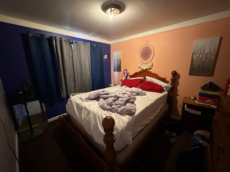 More Photos Of 3620 Elkhorn Blvd, North Highlands Dormitory For Sale