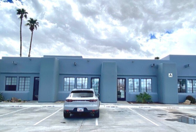 Primary Photo Of 72855 Fred Waring Dr, Palm Desert Medical For Lease