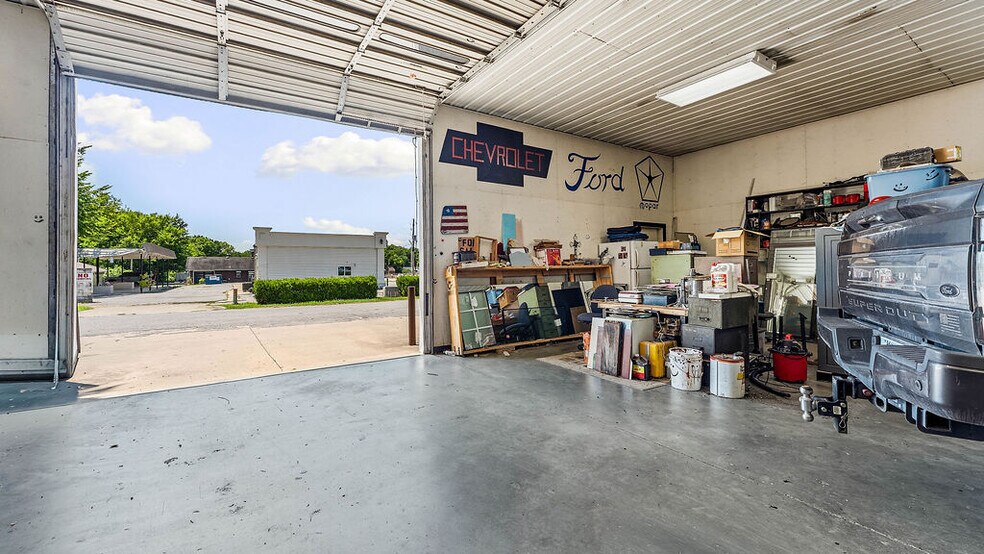 More Photos Of 65 W Main St, Farmington Freestanding For Sale
