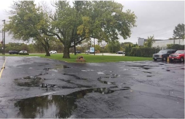 More Photos Of 528 N Milwaukee Ave, Wheeling Auto Repair For Lease