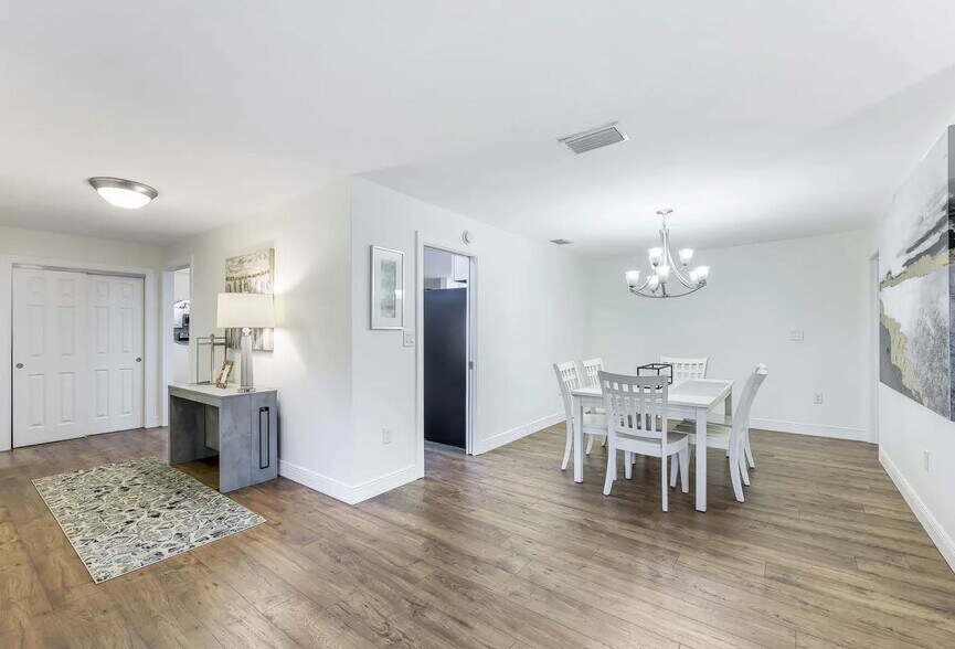 More Photos Of 6901 Hendry Creek Dr, Fort Myers Unknown For Sale
