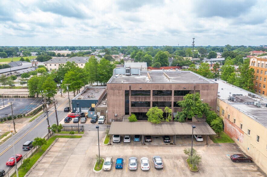 More Photos Of 214 Jefferson St, Lafayette Office For Lease