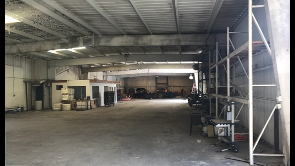 More Photos Of 5461 NW Highway 70, Arcadia Industrial For Sale
