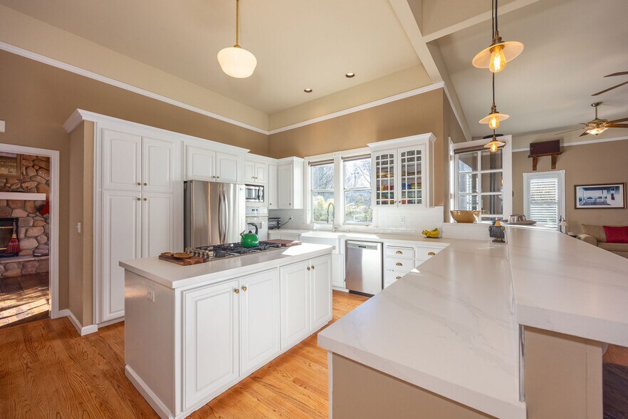 More Photos Of 393 Stage Rd, Pescadero Hospitality For Sale