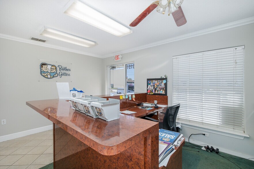 More Photos Of 6151 Springer Dr, Port Richey Warehouse For Sale