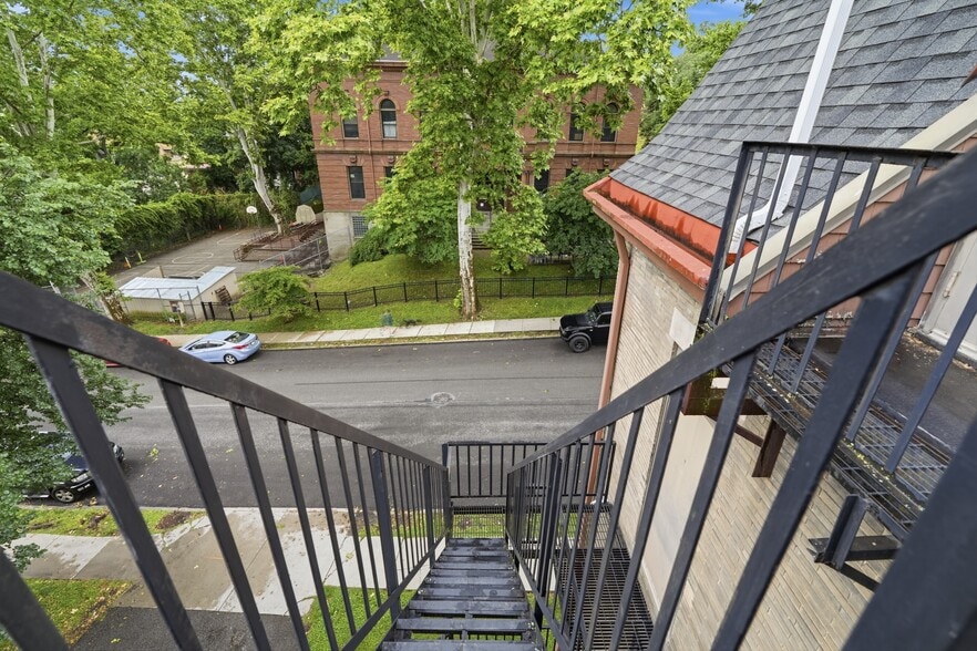 More Photos Of 215 S Braddock Ave, Pittsburgh Apartments For Sale