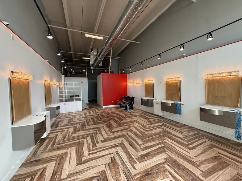 More Photos Of 13115 W Okeechobee Rd, Hialeah Storefront Retail Office For Lease