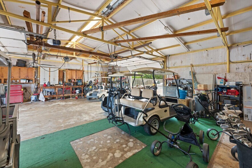 More Photos Of 355 E Pebble Creek Ter, Mustang Sports And Entertainment For Sale
