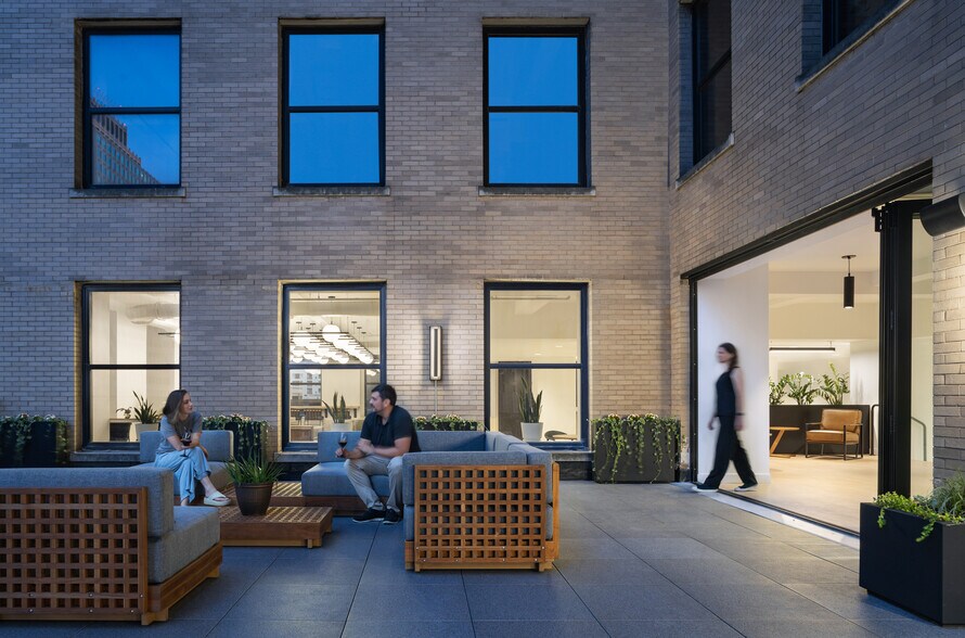 More Photos Of 221 W 10th St, Wilmington Coworking Space