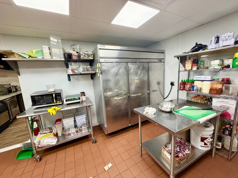 More Photos Of 31 Broadway, Denville Storefront Retail Residential For Lease