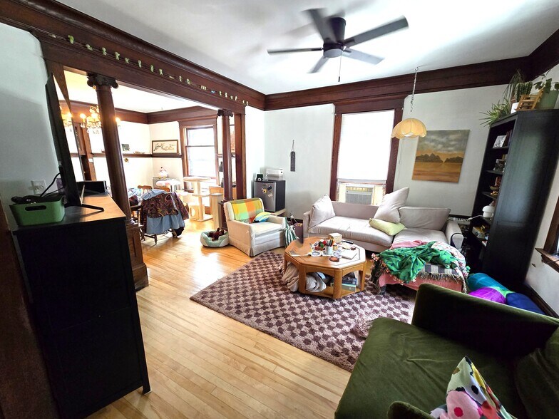 More Photos Of 2409 S Lyndale Ave, Minneapolis Multifamily For Sale