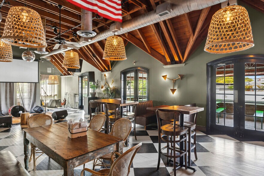More Photos Of 48 Front St, Greenport Restaurant For Sale