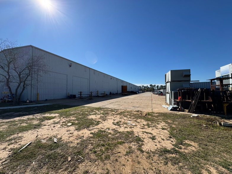 More Photos Of 12734 Tanner Rd, Houston Manufacturing For Sale