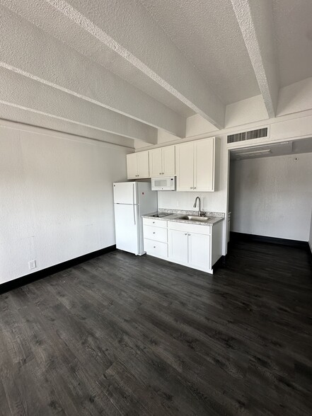 More Photos Of 1408 Buffalo Jones Ave, Garden City Apartments For Sale