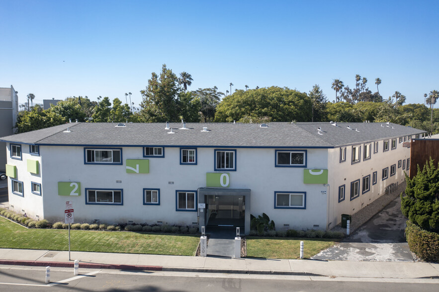 Primary Photo Of 2700 Abbot Kinney Blvd, Venice Apartments For Sale