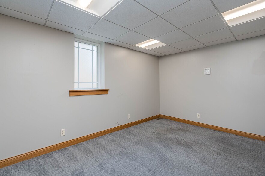 More Photos Of 110 S Broad St, Mankato Office For Lease