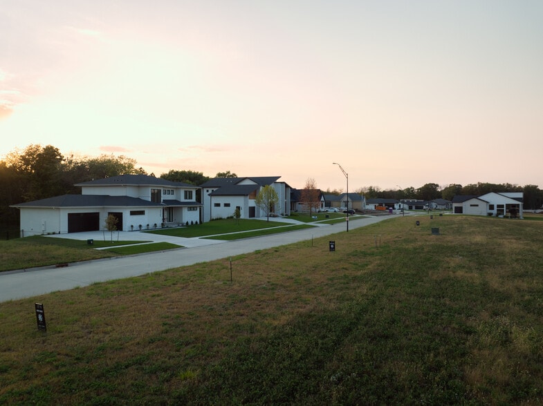 More Photos Of SW Indigo Ave @ SW Meadow Rose Ave, Van Meter Land For Sale