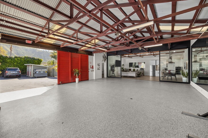 More Photos Of 133 Sunnyway Dr, Ventura Warehouse For Lease