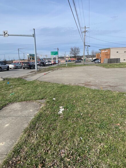 More Photos Of 339 S Hermitage Rd, Hermitage Land For Lease